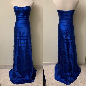 BCBG MaxAzria Sweetheart A-line Blue Prom Dress